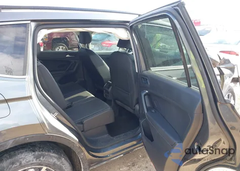 2019 Volkswagen Tiguan 2.0T Se/2.0T Sel/2.0T Sel R-Line/2.0T Sel R-Line Black z USA, uszkodzony, nr VIN 3VV2B7AX9KM088555